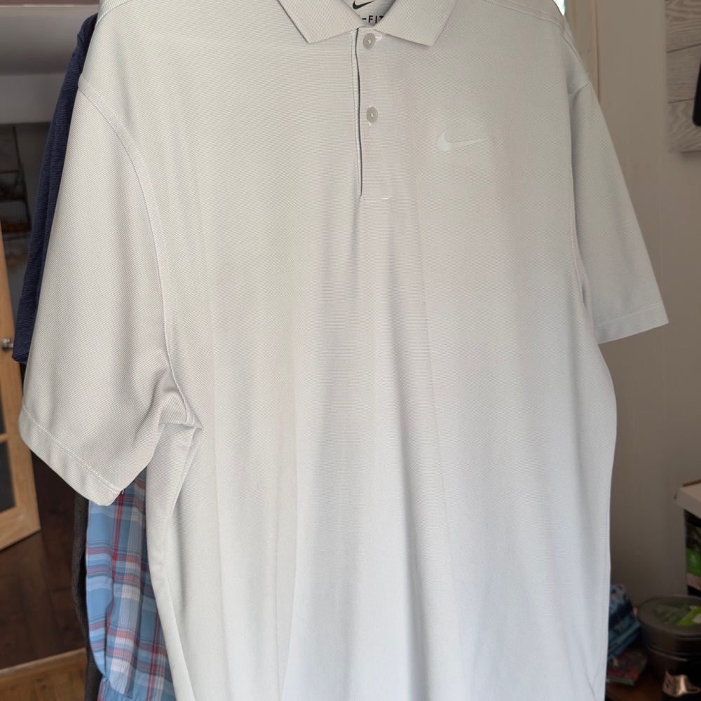 Nike Men's Gray Polo Shirt